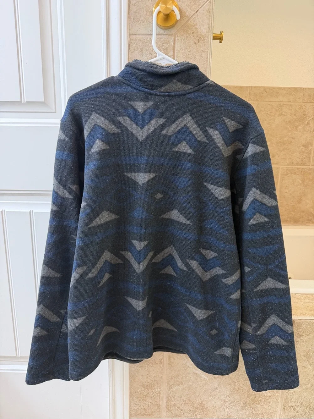 The North Face Men's Navy and Gray Patterned 1/4 Zip Fleece Pullover